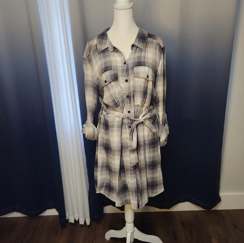 Grey and beige plaid long sleeve dress or long shirt with tie